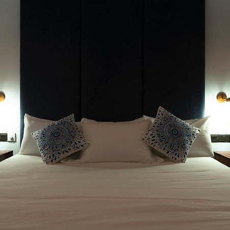 Four Petals Inn Коломбо Екстериор снимка