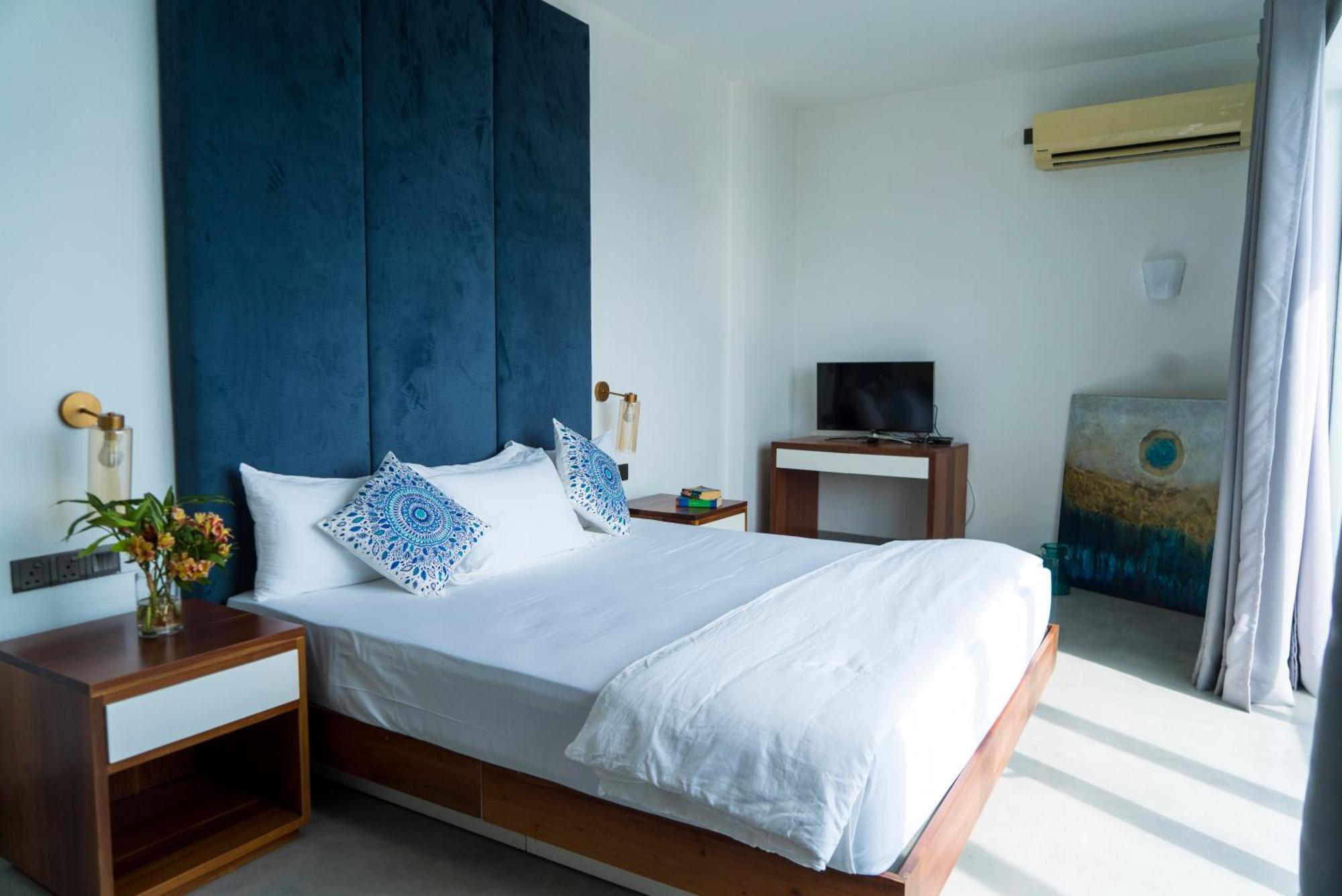 Four Petals Inn Коломбо Екстериор снимка