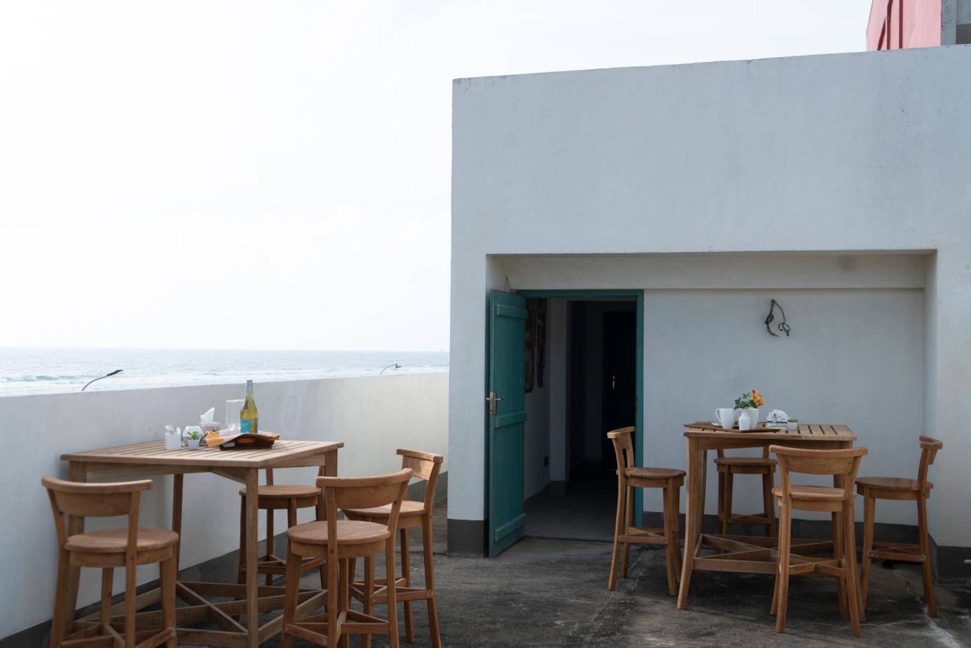 Four Petals Inn Коломбо Екстериор снимка