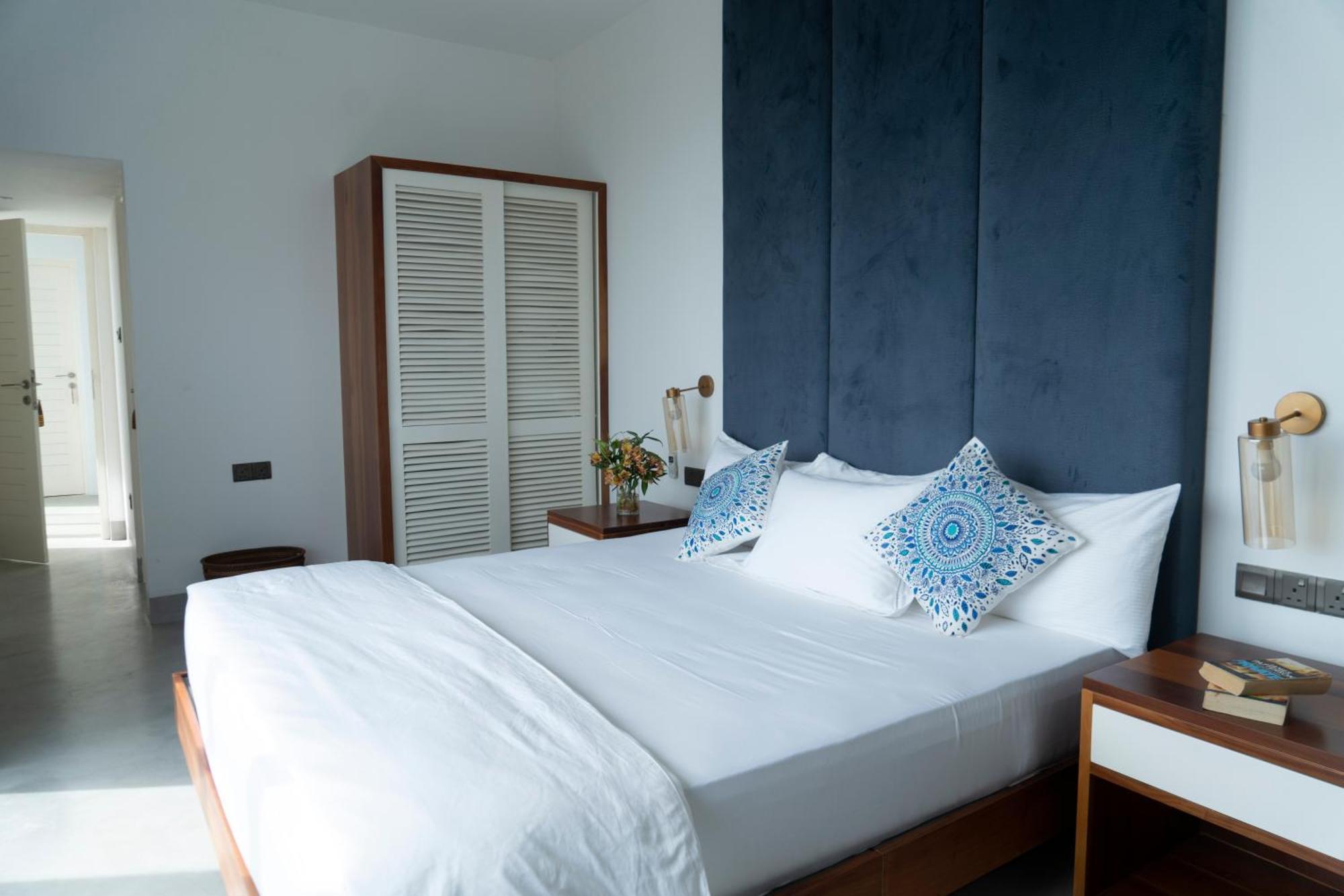Four Petals Inn Коломбо Екстериор снимка